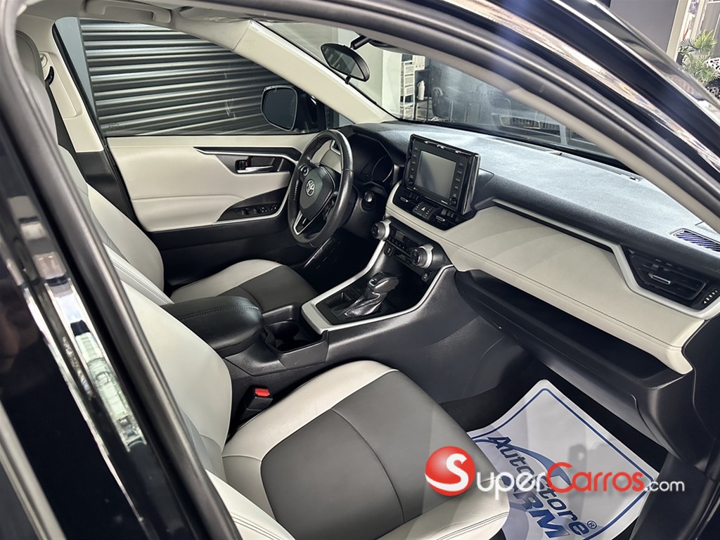 2021 Toyota RAV4 XLE Premium — foto 12 / 12