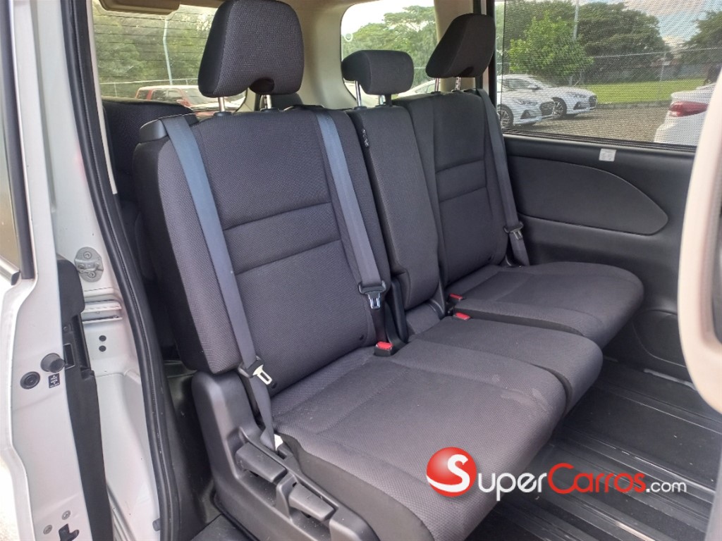 2019 Nissan Serena — foto 8 / 11