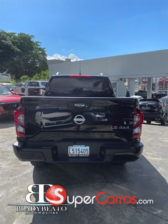 2025 Nissan Frontier LE — foto 3 / 12