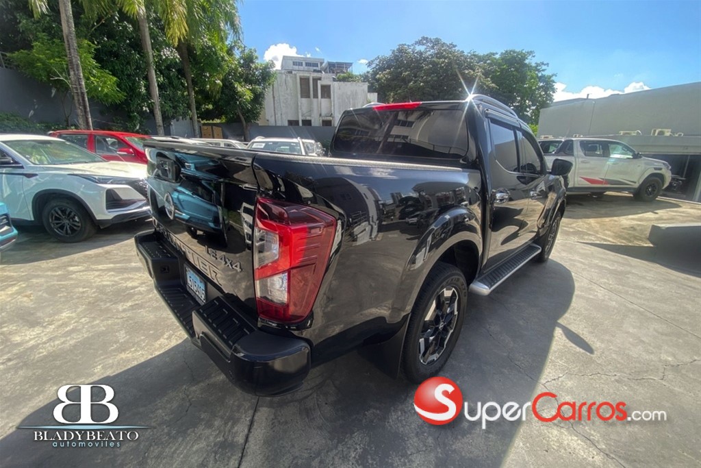 2025 Nissan Frontier LE — foto 11 / 12