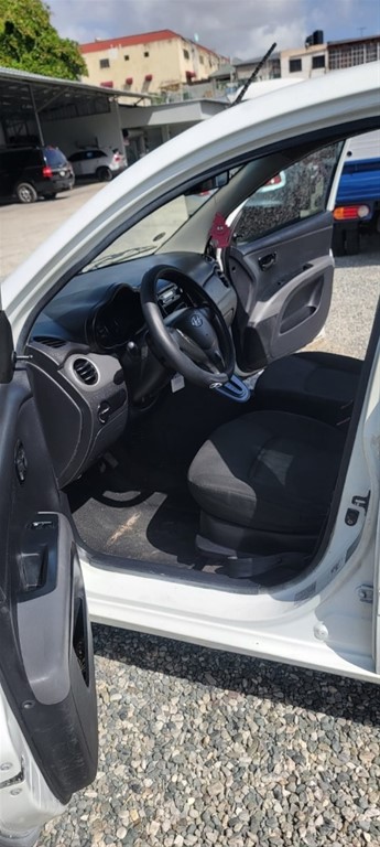 2012 Hyundai i 10 — foto 10 / 10