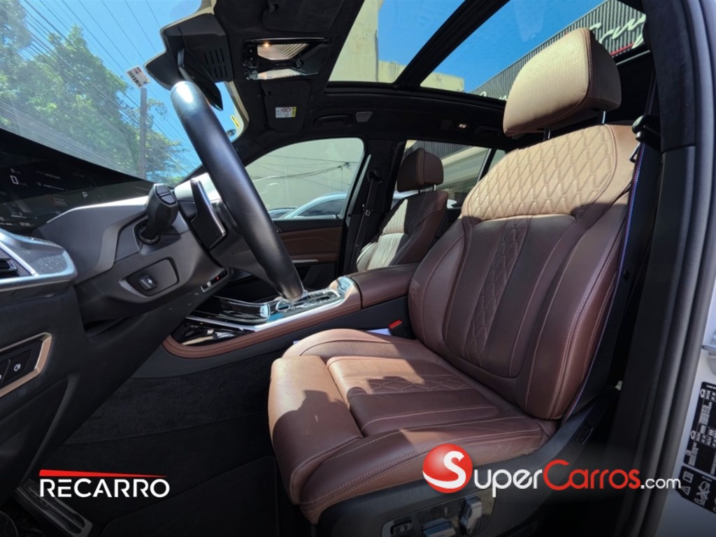 2024 BMW X 7 M60i Xdrive — foto 4 / 8