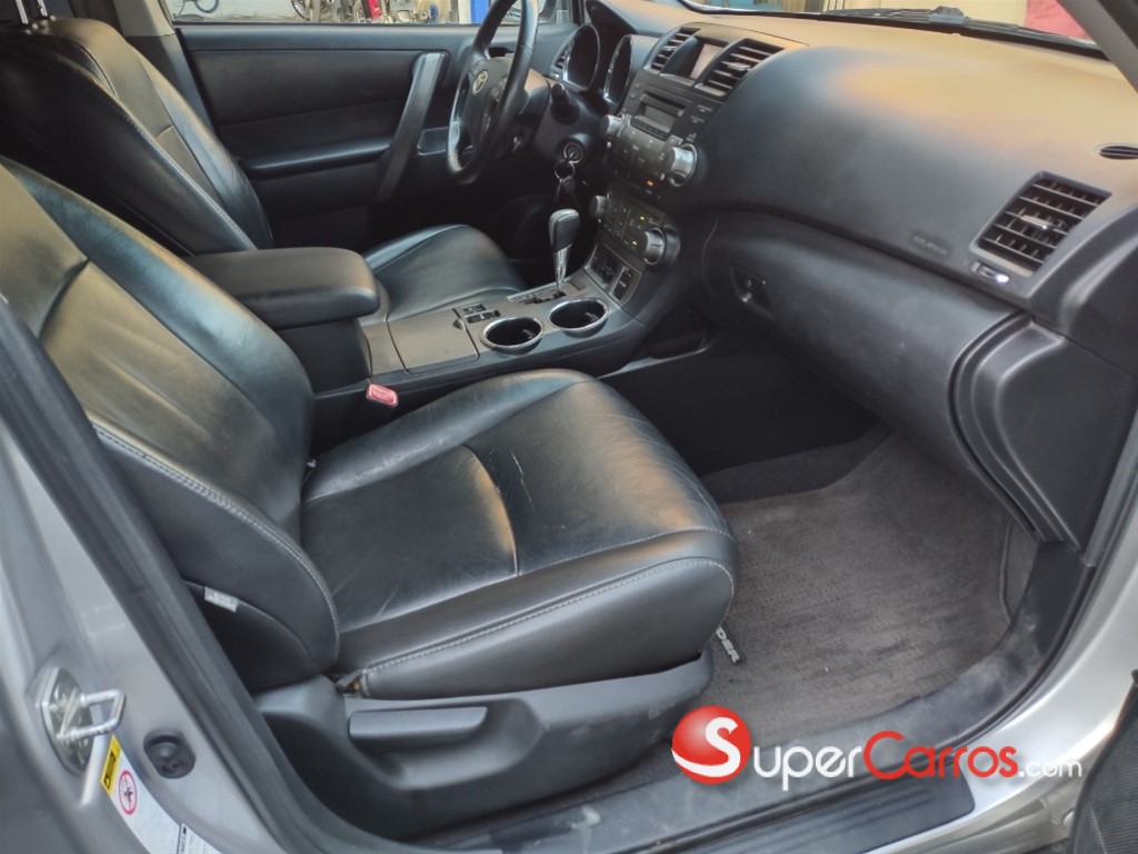 2010 Toyota Highlander — foto 7 / 11