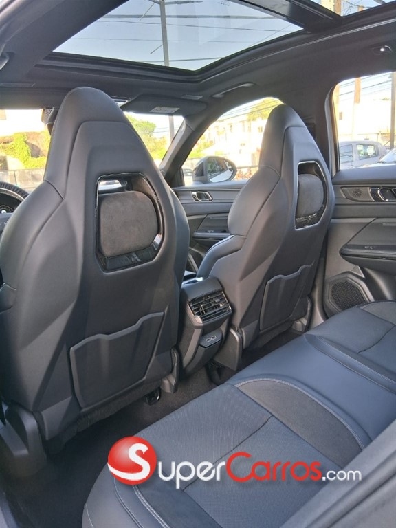 2025 Lynk CO 01 Louder Pro — foto 8 / 11