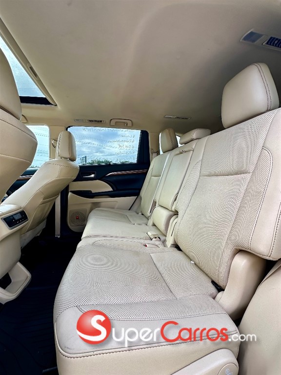 2017 Toyota Highlander Limited — foto 5 / 10