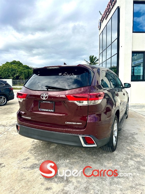 2017 Toyota Highlander Limited — foto 8 / 10