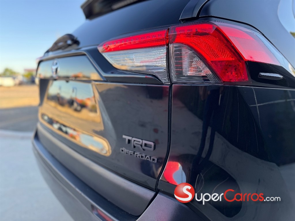 2020 Toyota RAV4 TRD — foto 8 / 11