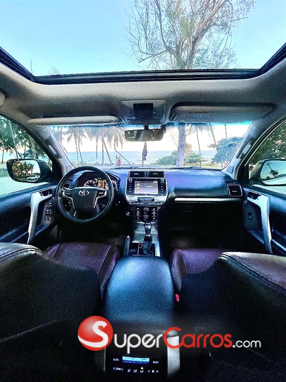 2019 Toyota Land Cruiser Prado VXL — foto 9 / 12