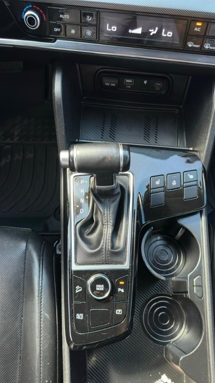2023 Kia Sportage Luxury — foto 5 / 12