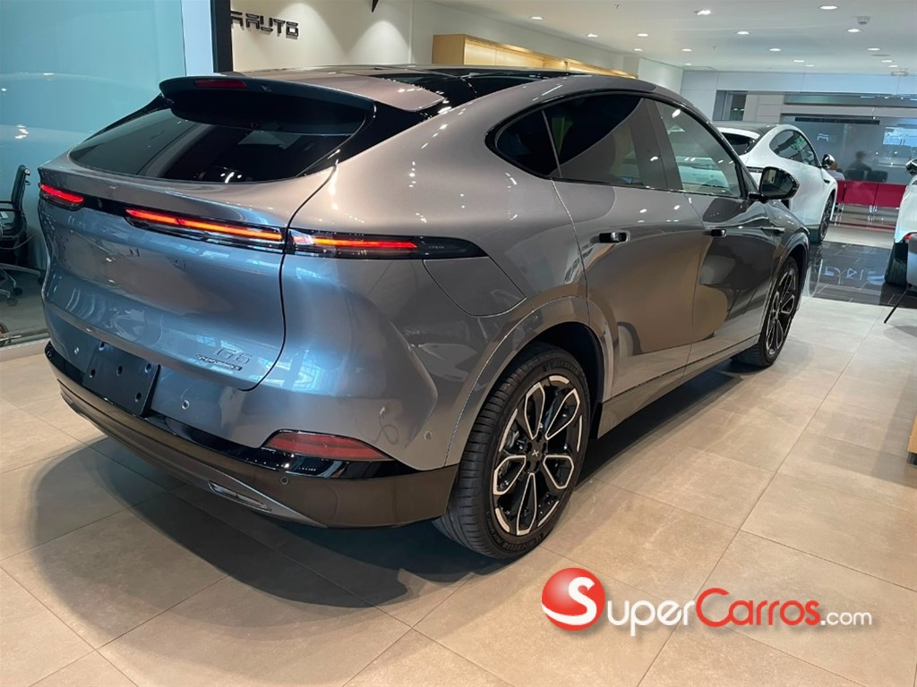 2027 Xpeng G6 Performance — foto 4 / 9