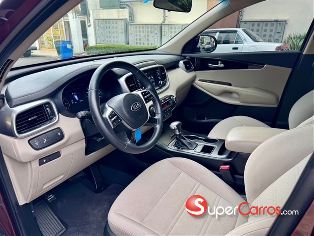 2020 Kia Sorento LX — foto 8 / 11