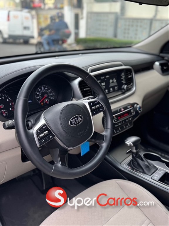 2020 Kia Sorento LX — foto 9 / 11