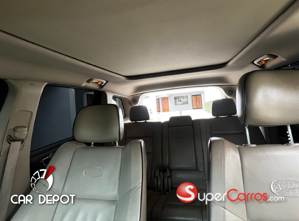 2014 Jeep Grand Cherokee Overland — foto 10 / 12