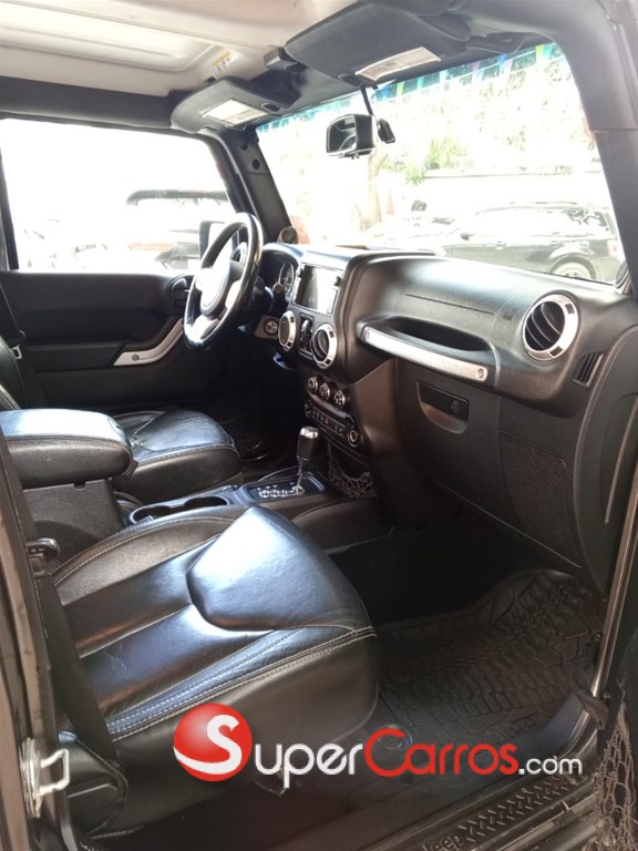 2014 Jeep Wrangler Rubicon — foto 11 / 12