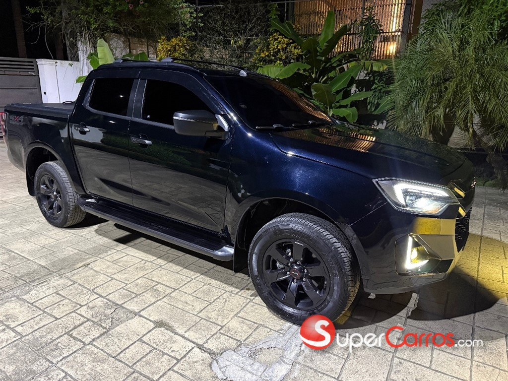 2025 Isuzu DMAX LSE
