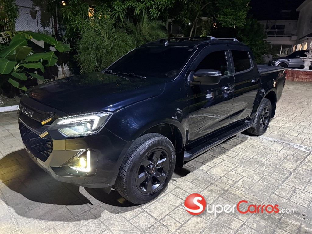 2025 Isuzu DMAX LSE — foto 2 / 9