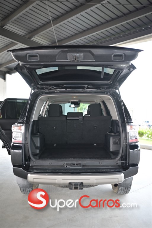 2020 Toyota 4 Runner — foto 10 / 12
