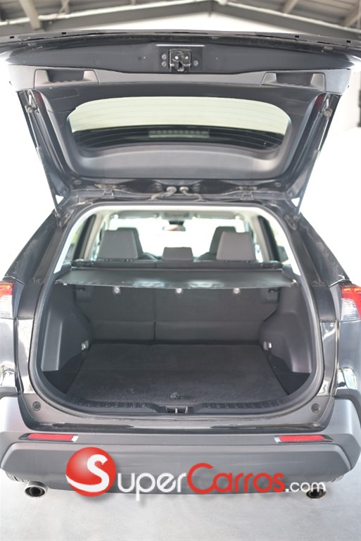 2020 Toyota RAV4 — foto 9 / 10