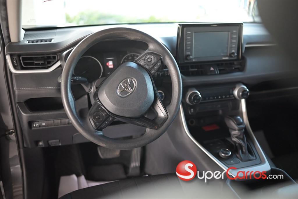 2020 Toyota RAV4 — foto 9 / 11