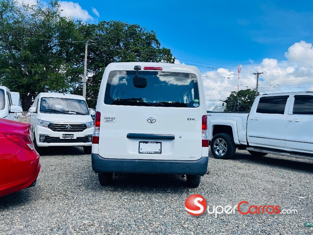 2019 Toyota Town-Ace — foto 6 / 11