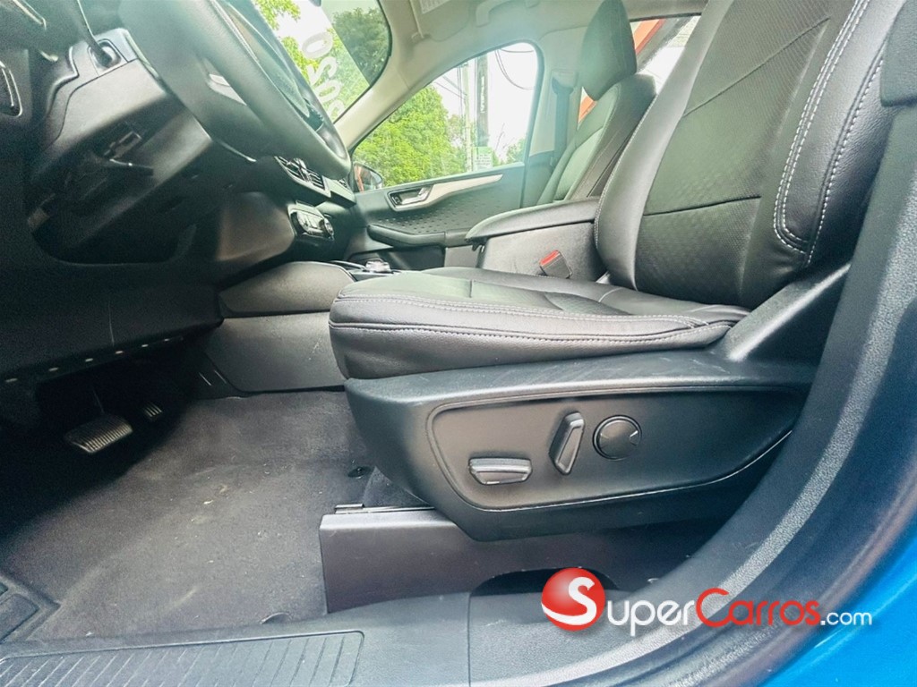 2020 Ford Escape SE — foto 8 / 11