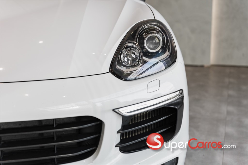 2015 Porsche Cayenne S — foto 3 / 12