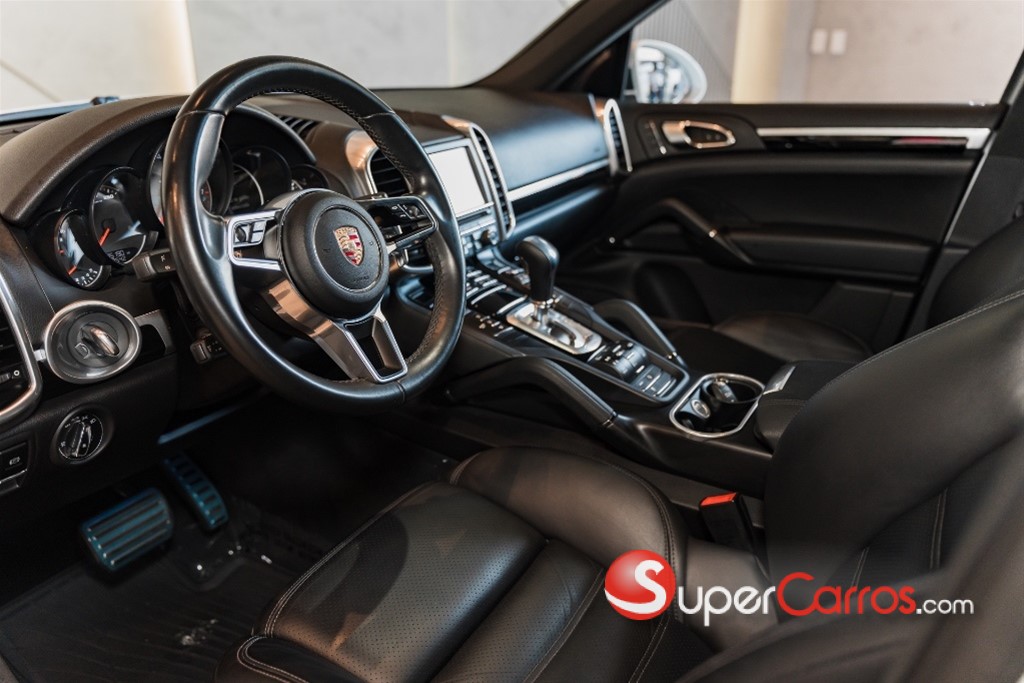 2015 Porsche Cayenne S — foto 7 / 12