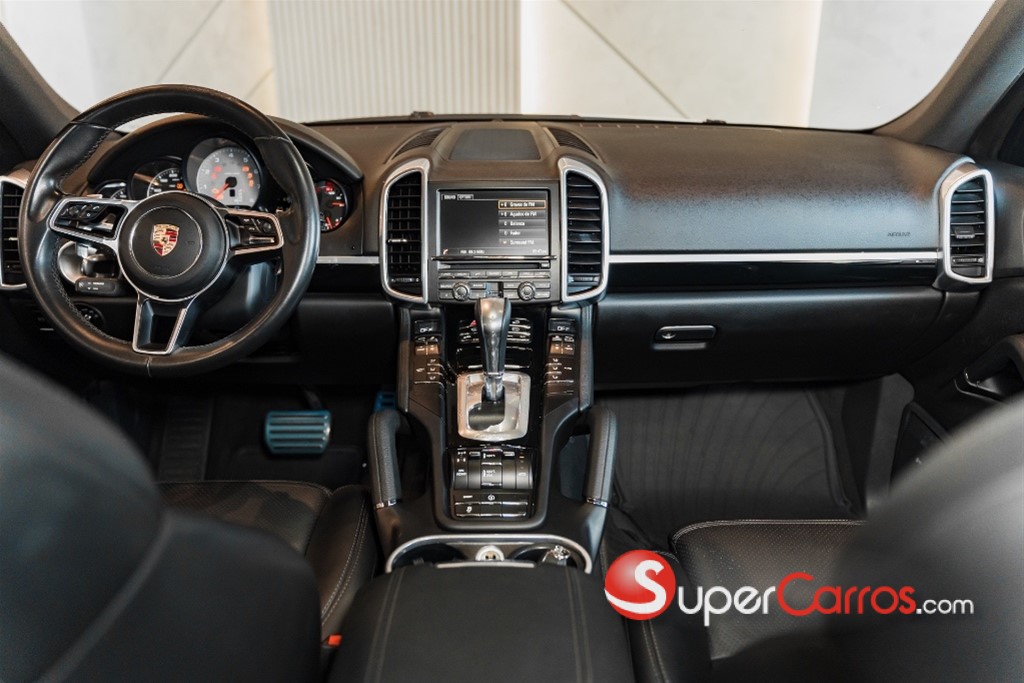 2015 Porsche Cayenne S — foto 11 / 12