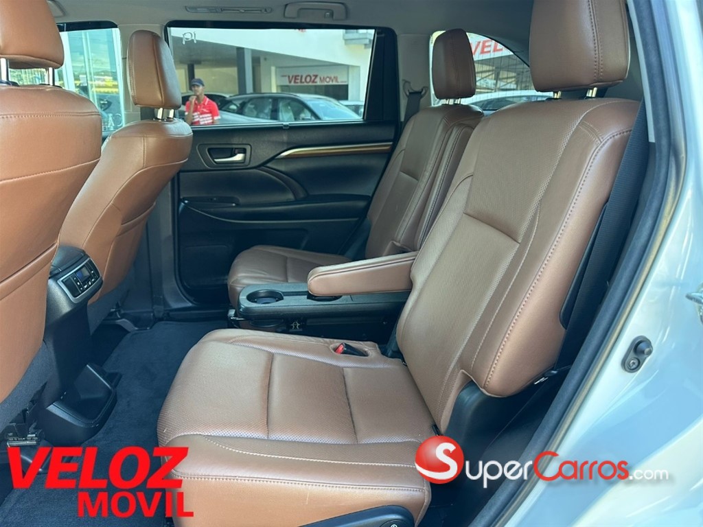 2018 Toyota Highlander Limited — foto 6 / 9
