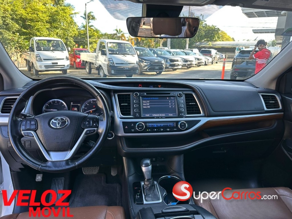 2018 Toyota Highlander Limited — foto 8 / 9