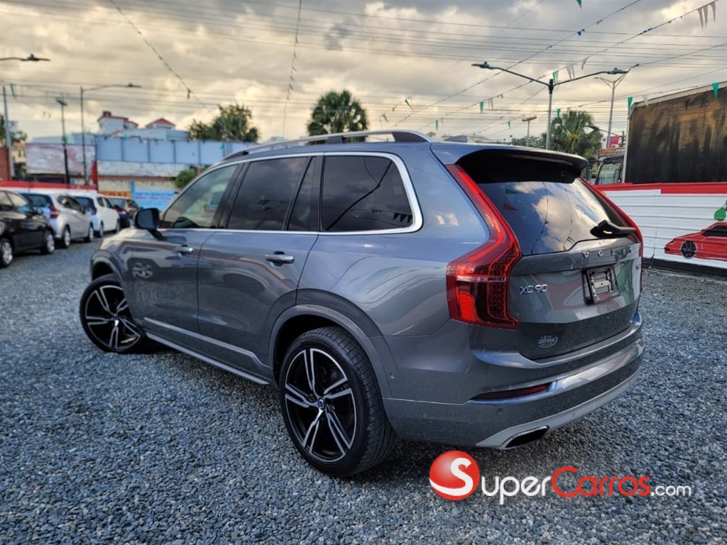 2018 Volvo XC90 Momentum T6 — foto 2 / 11