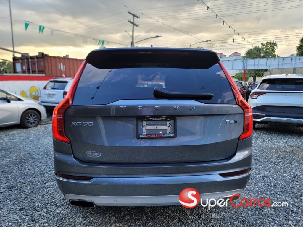 2018 Volvo XC90 Momentum T6 — foto 6 / 11