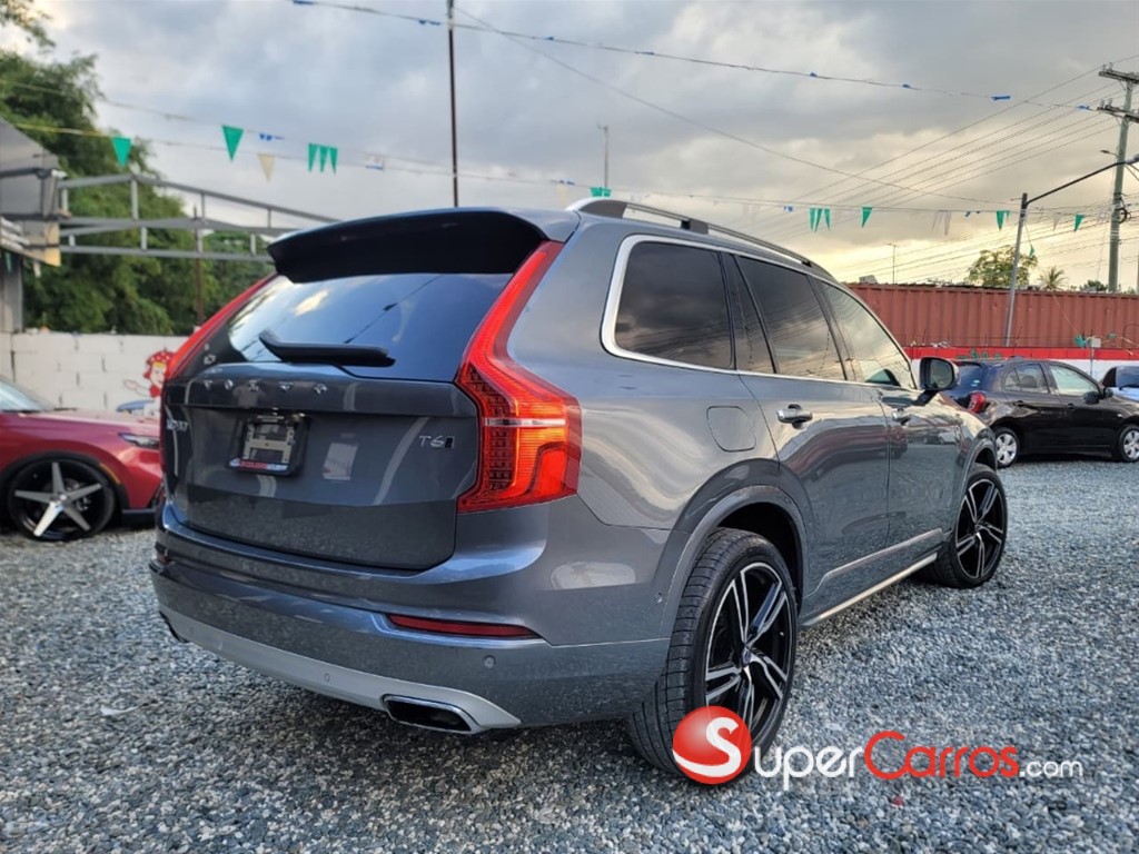 2018 Volvo XC90 Momentum T6 — foto 7 / 11