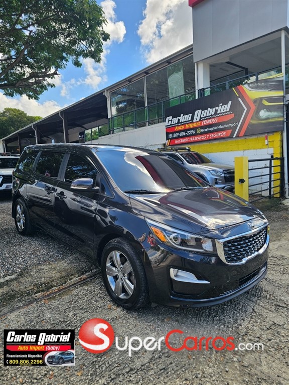 2019 Kia Sedona LX — foto 2 / 10