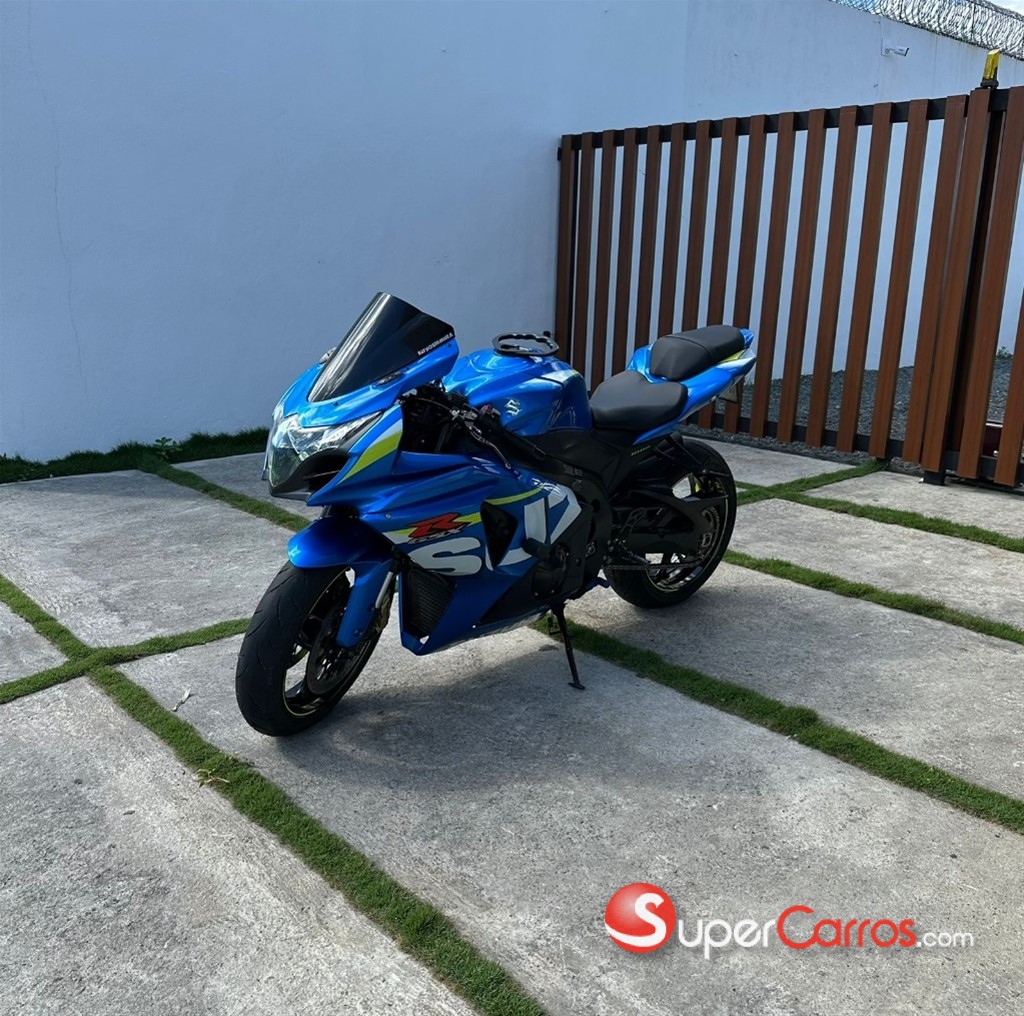 2015 Suzuki GSX R 1000 — foto 2 / 6
