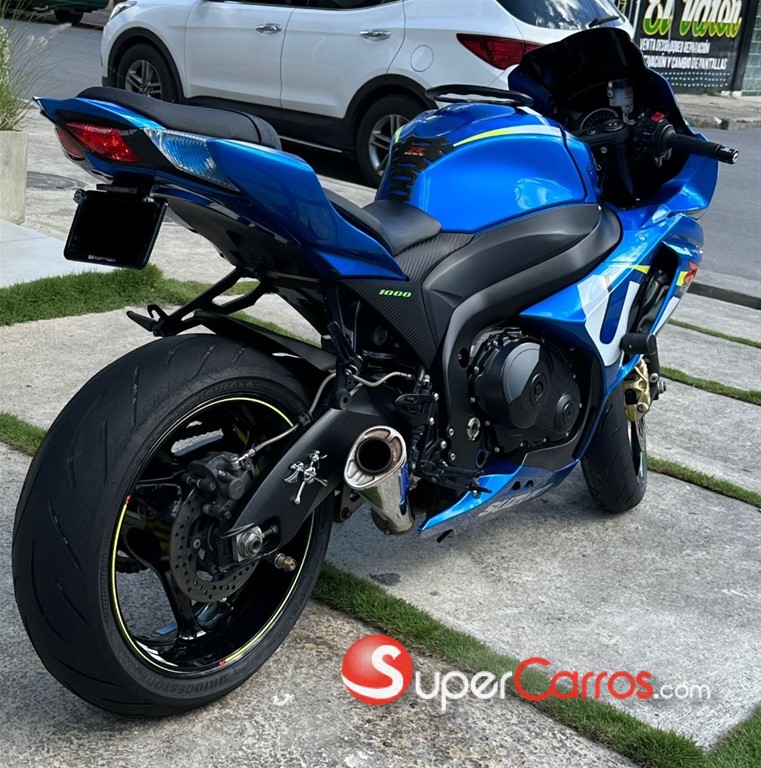 2015 Suzuki GSX R 1000 — foto 4 / 6