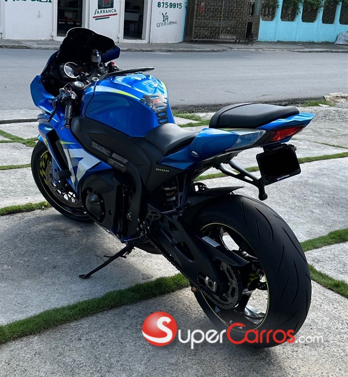 2015 Suzuki GSX R 1000 — foto 5 / 6