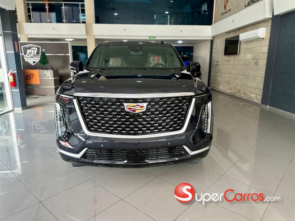 2026 Cadillac Escalade Luxury Short — foto 2 / 12