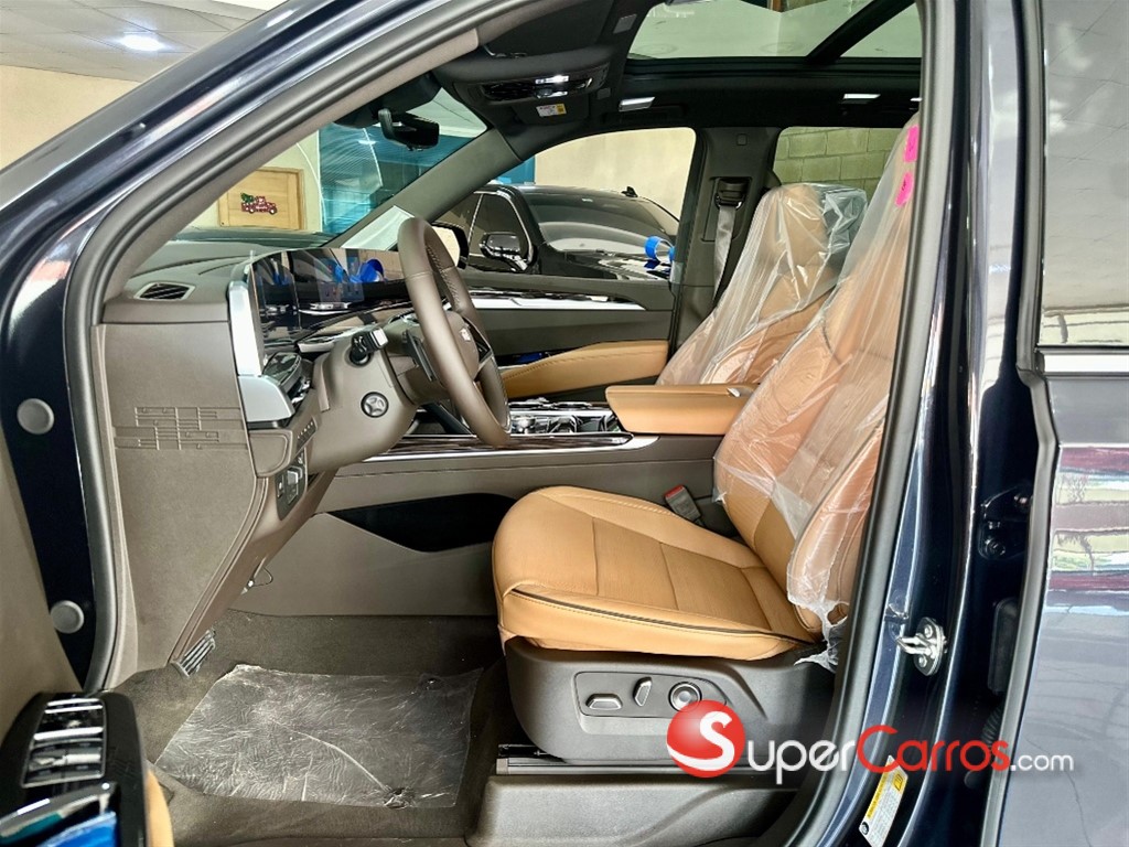 2026 Cadillac Escalade Luxury Short — foto 5 / 12