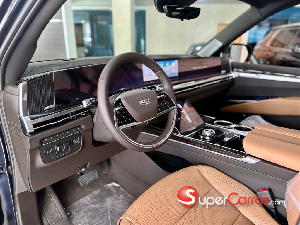 2026 Cadillac Escalade Luxury Short — foto 6 / 12