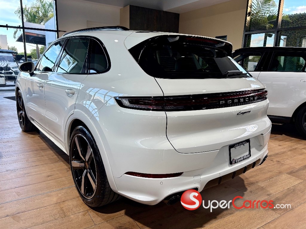 2026 Porsche Cayenne — foto 2 / 10