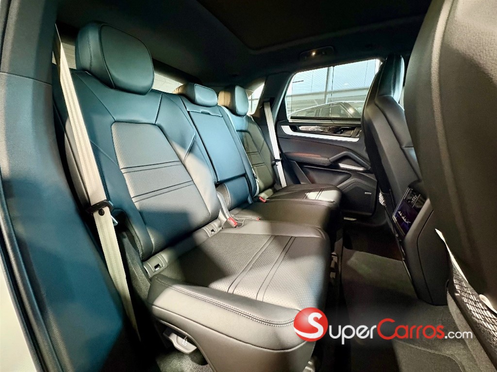 2026 Porsche Cayenne — foto 5 / 10