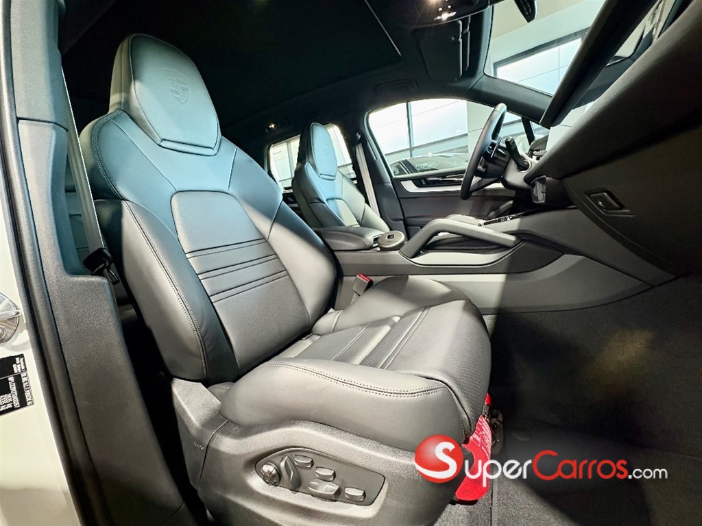 2026 Porsche Cayenne — foto 6 / 10