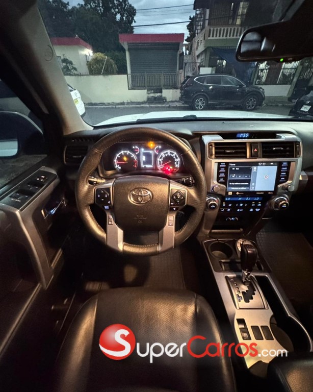 2021 Toyota 4 Runner Limited — foto 10 / 11