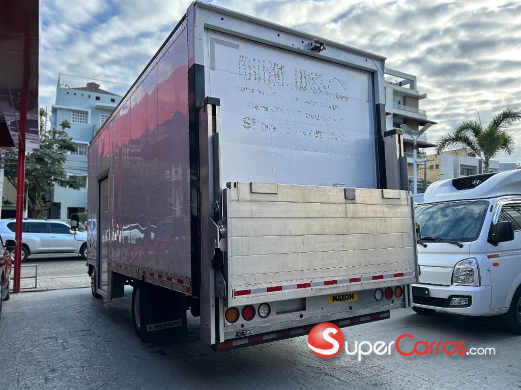 2019 Isuzu NPR 16 pies — foto 2 / 10