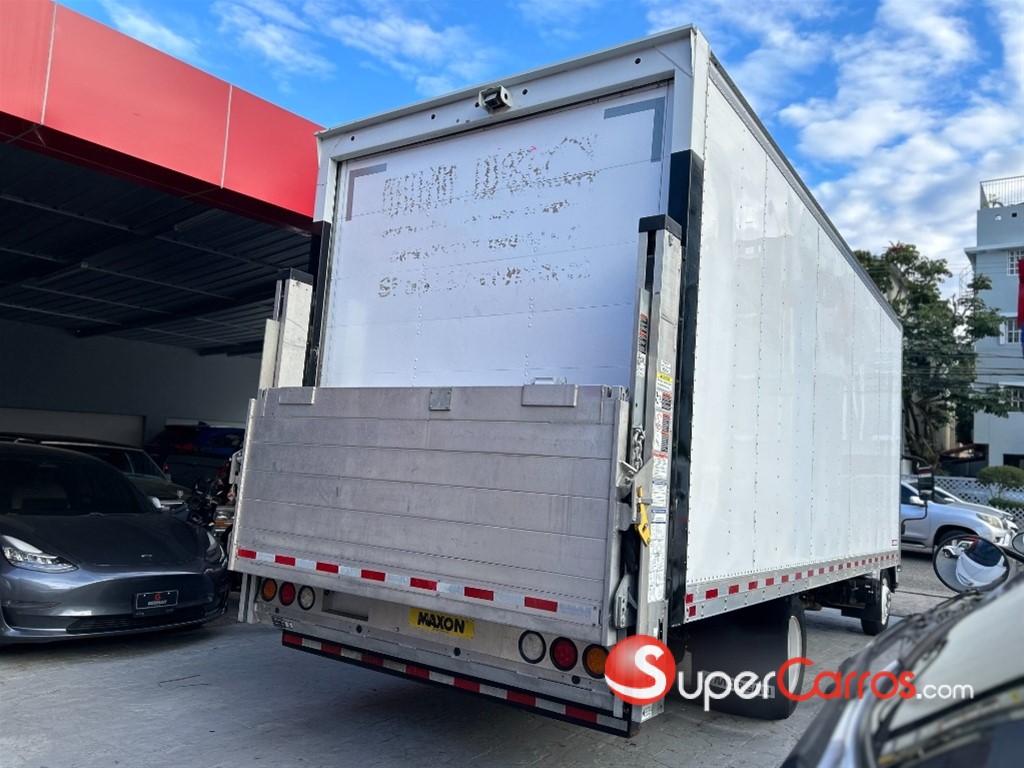 2019 Isuzu NPR 16 pies — foto 3 / 10