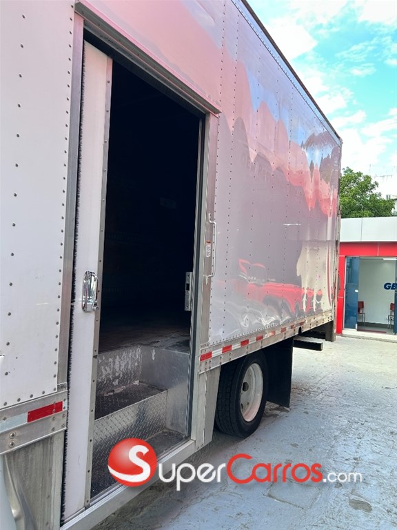 2019 Isuzu NPR 16 pies — foto 4 / 10
