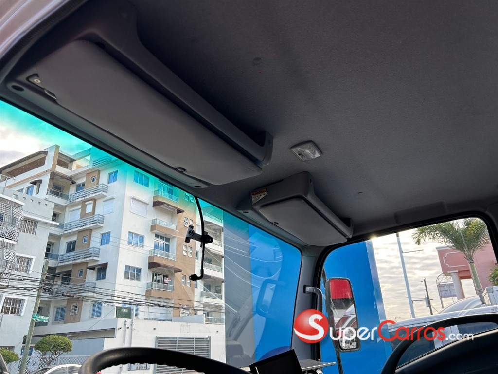 2019 Isuzu NPR 16 pies — foto 7 / 10