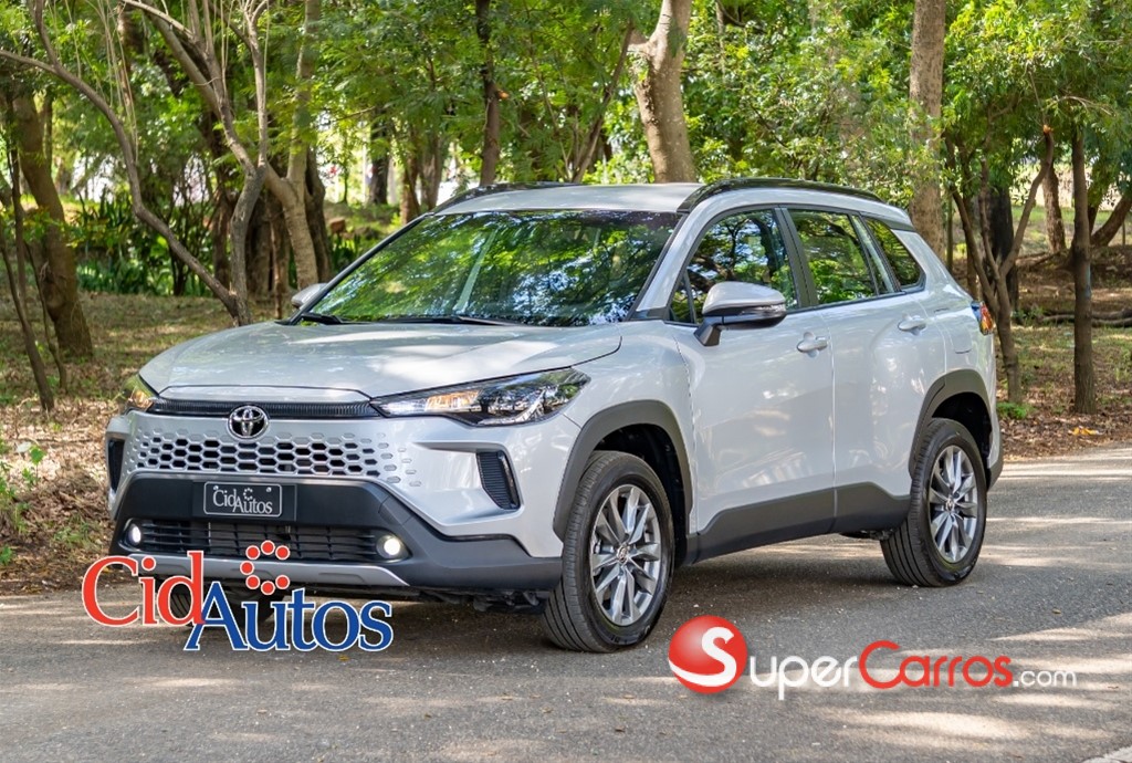 2027 Toyota Corolla Cross Low — foto 2 / 12