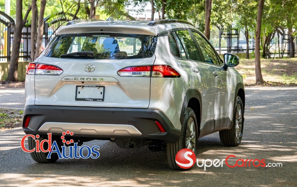 2027 Toyota Corolla Cross Low — foto 3 / 12